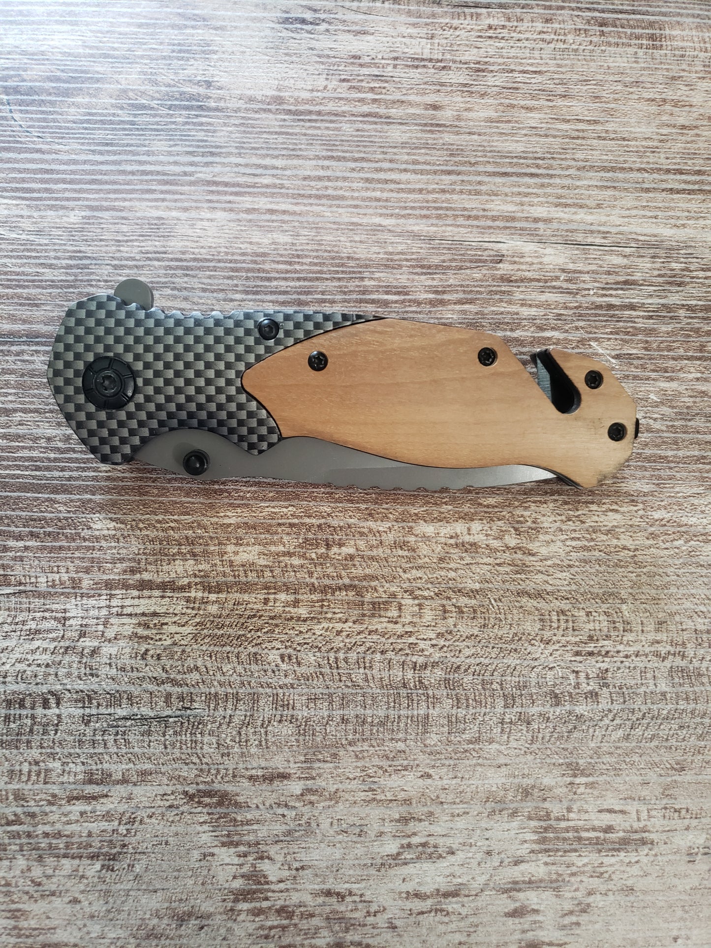Pocket knives knife Personalized light color only. Dark is sold out!! Non-locking