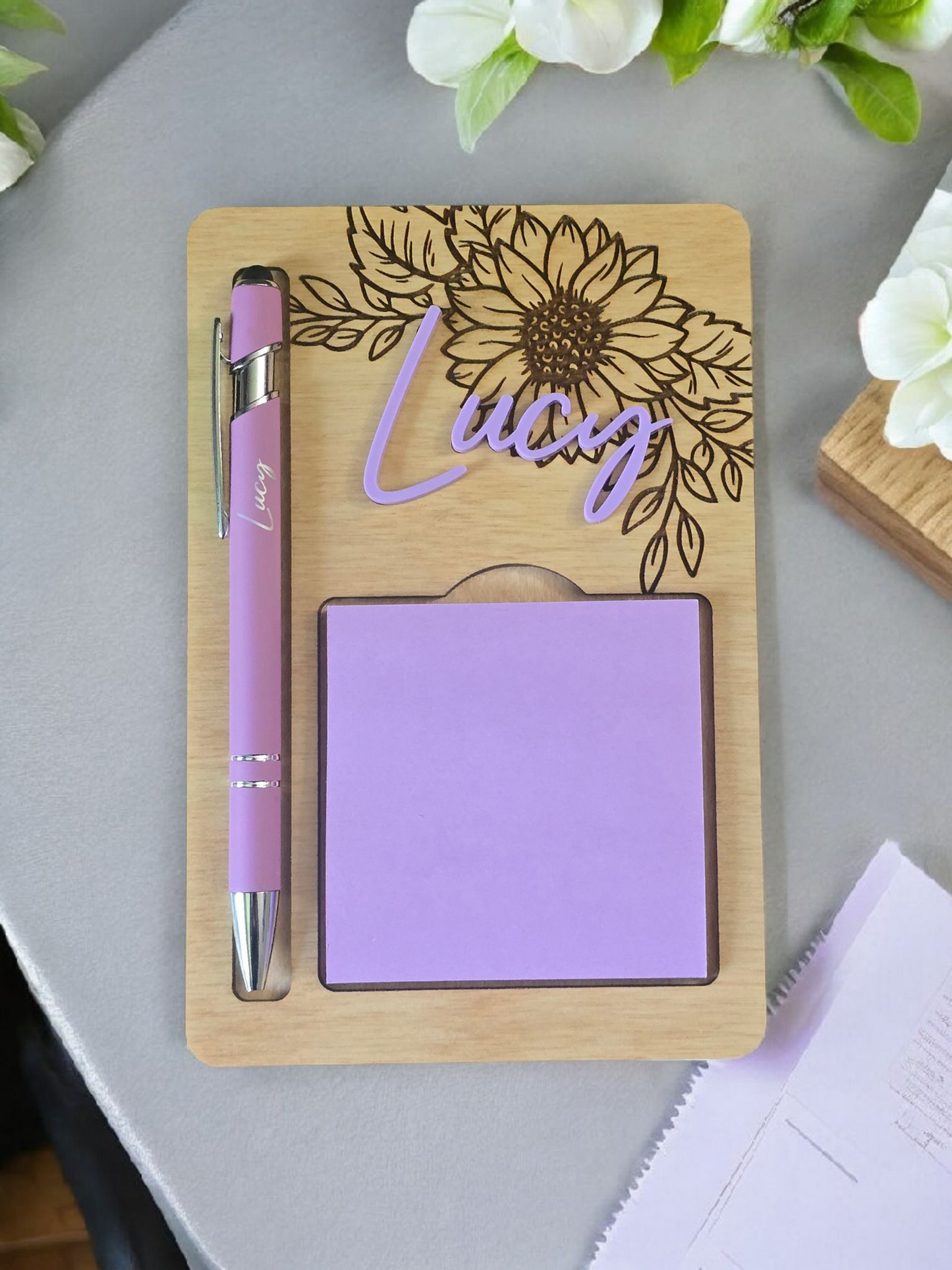 Flower sticky note holder with pen personalized