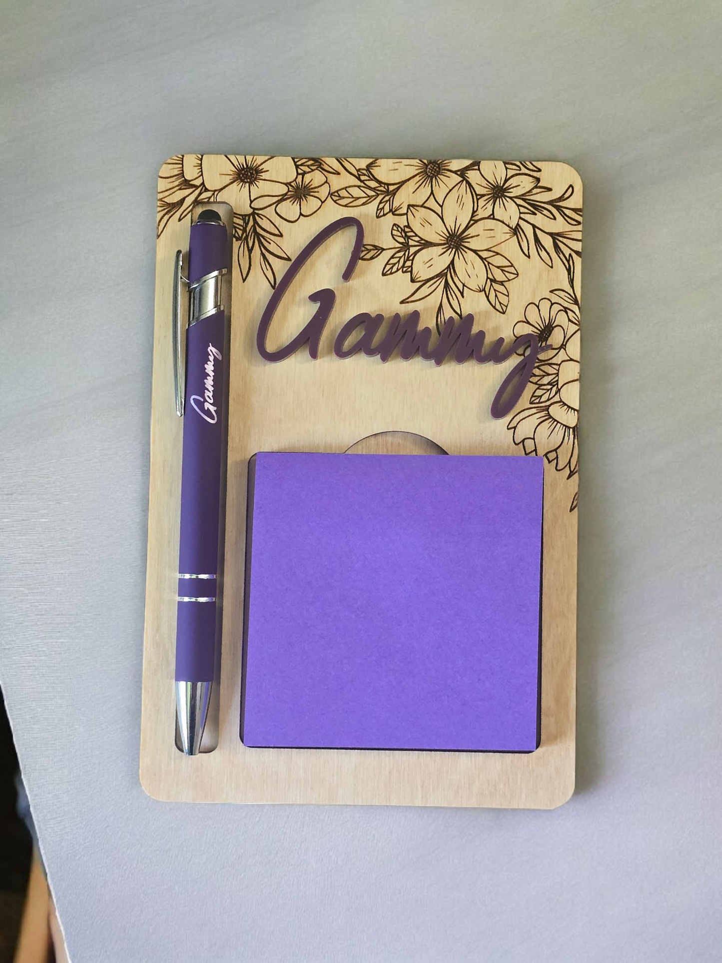 Flower sticky note holder with pen personalized