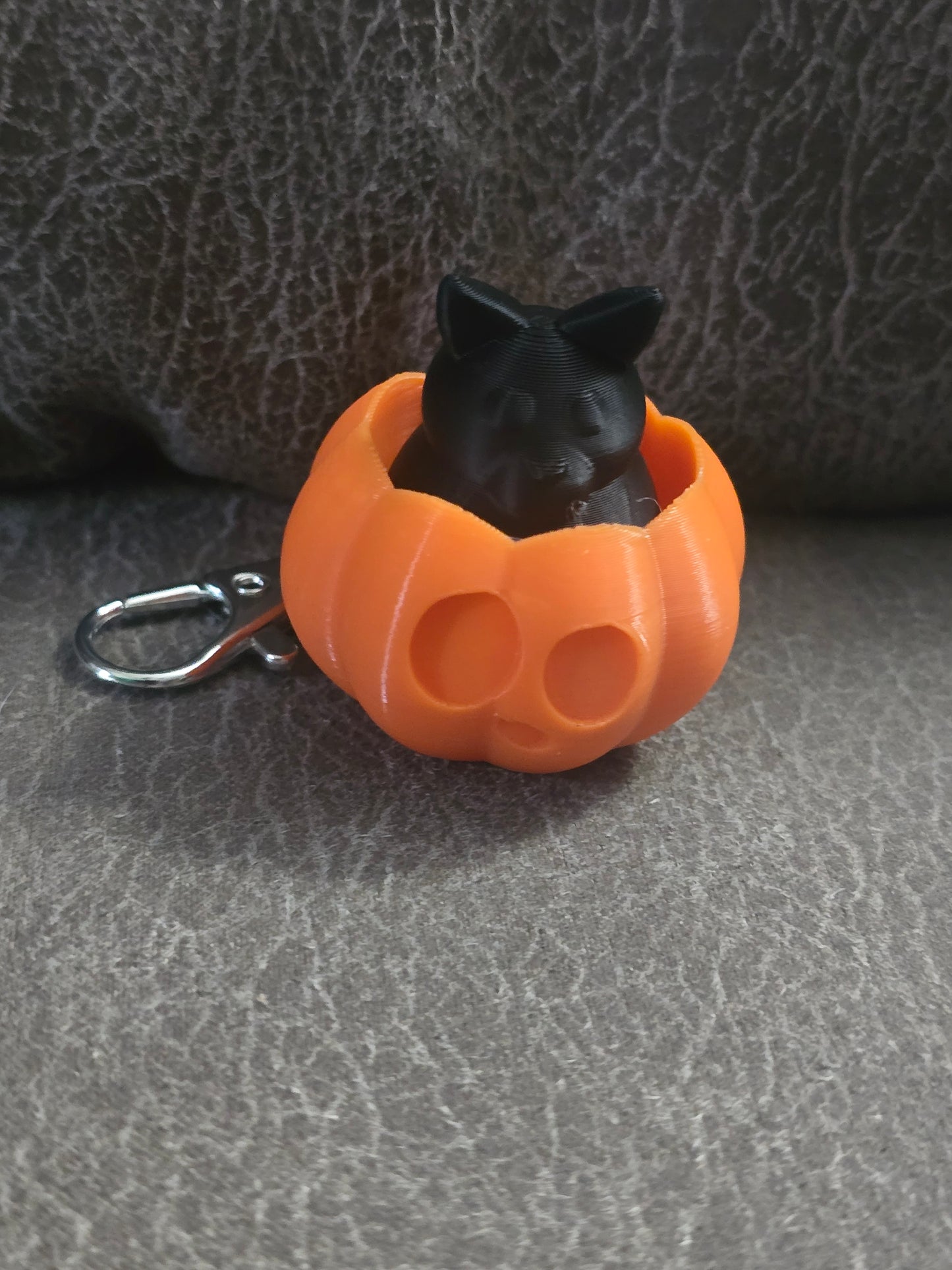 3D printed clicker fidget keychains