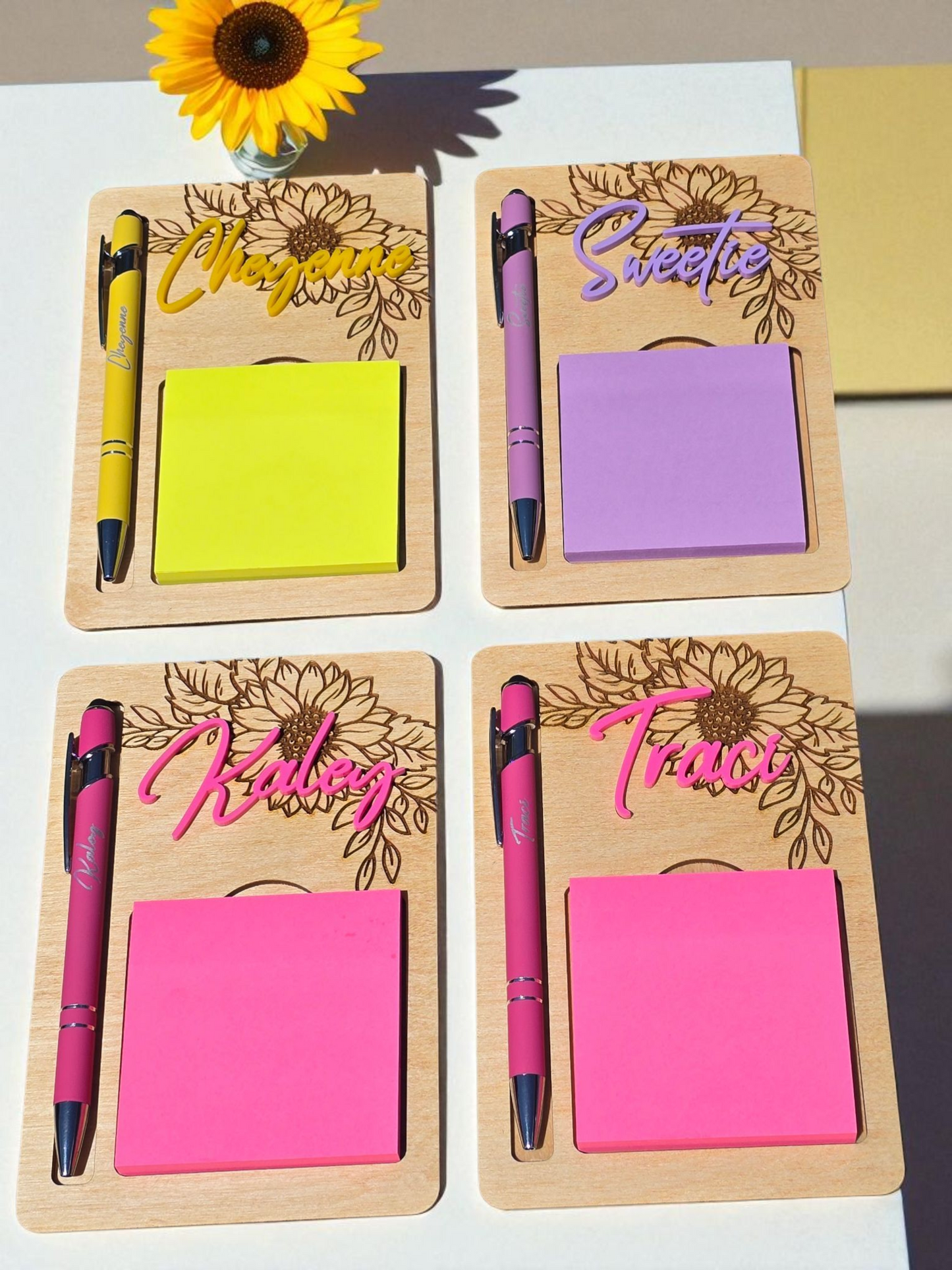 Flower sticky note holder with pen personalized