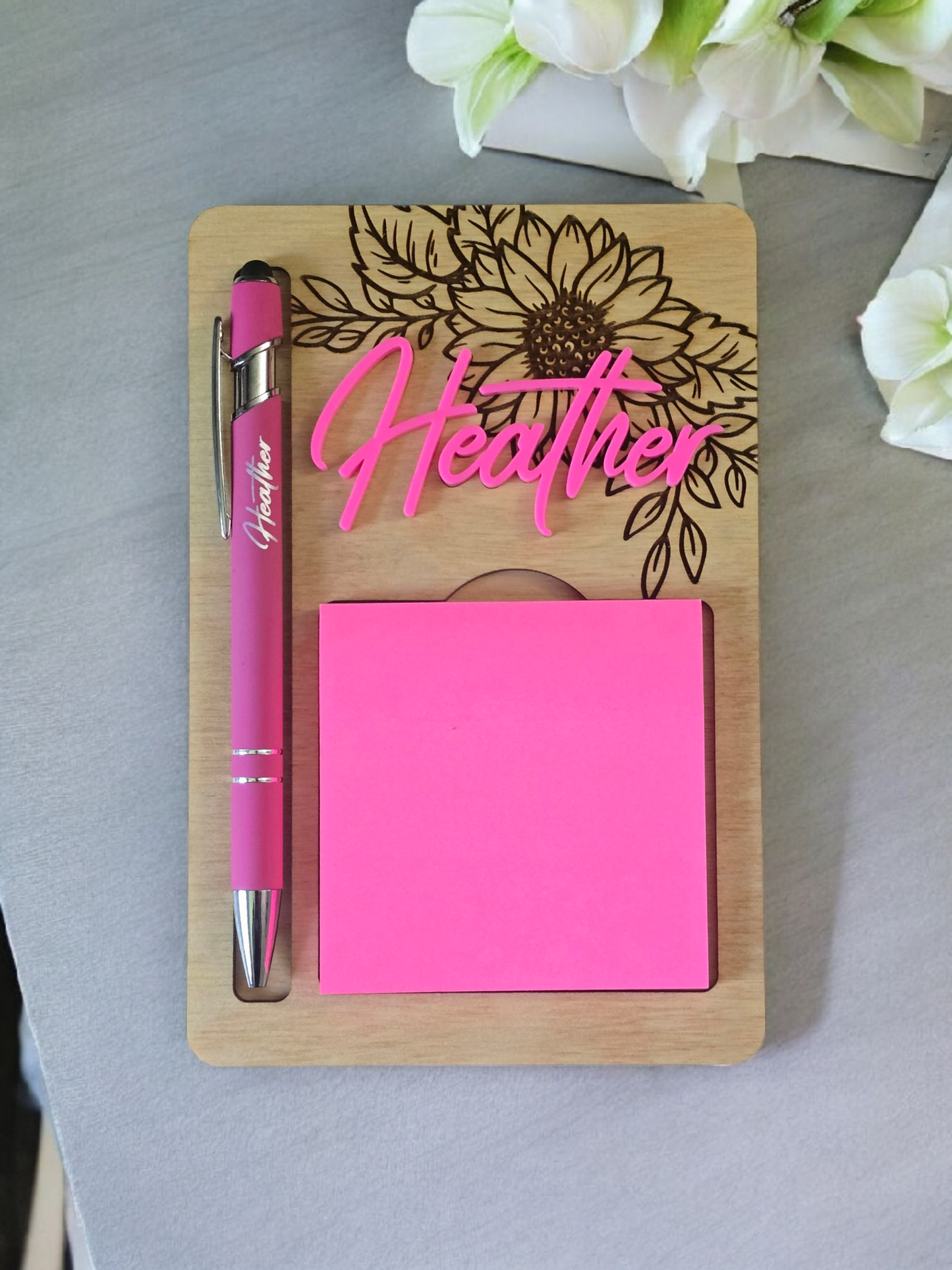 Flower sticky note holder with pen personalized