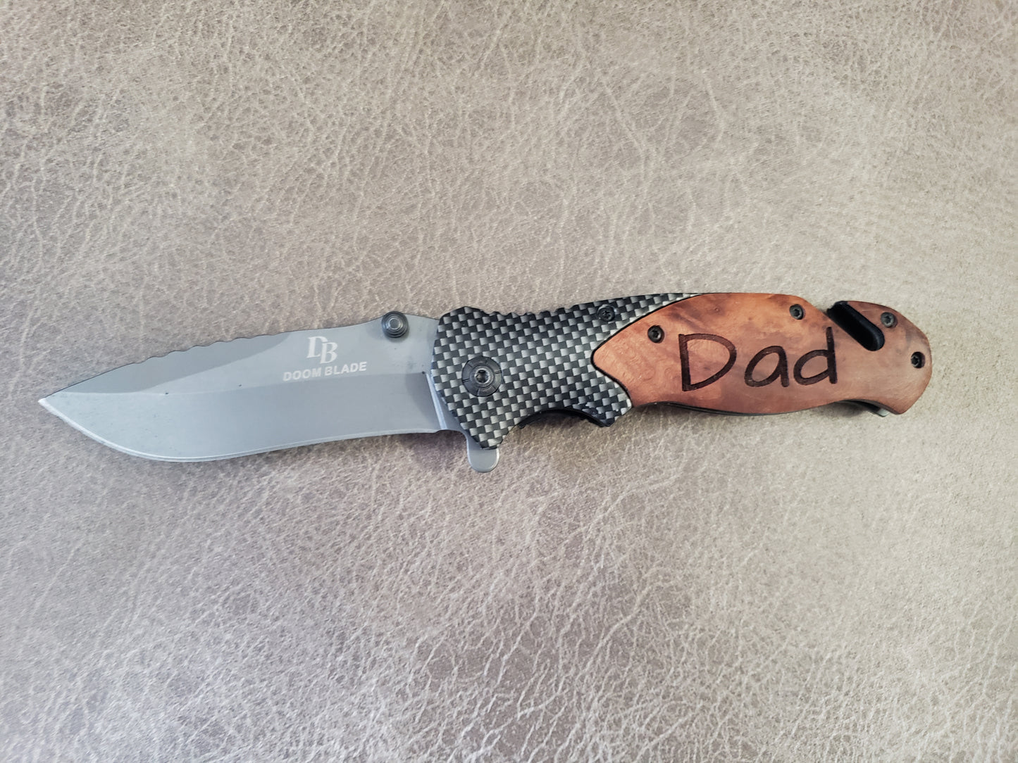 Pocket knives knife Personalized light color only. Dark is sold out!! Non-locking