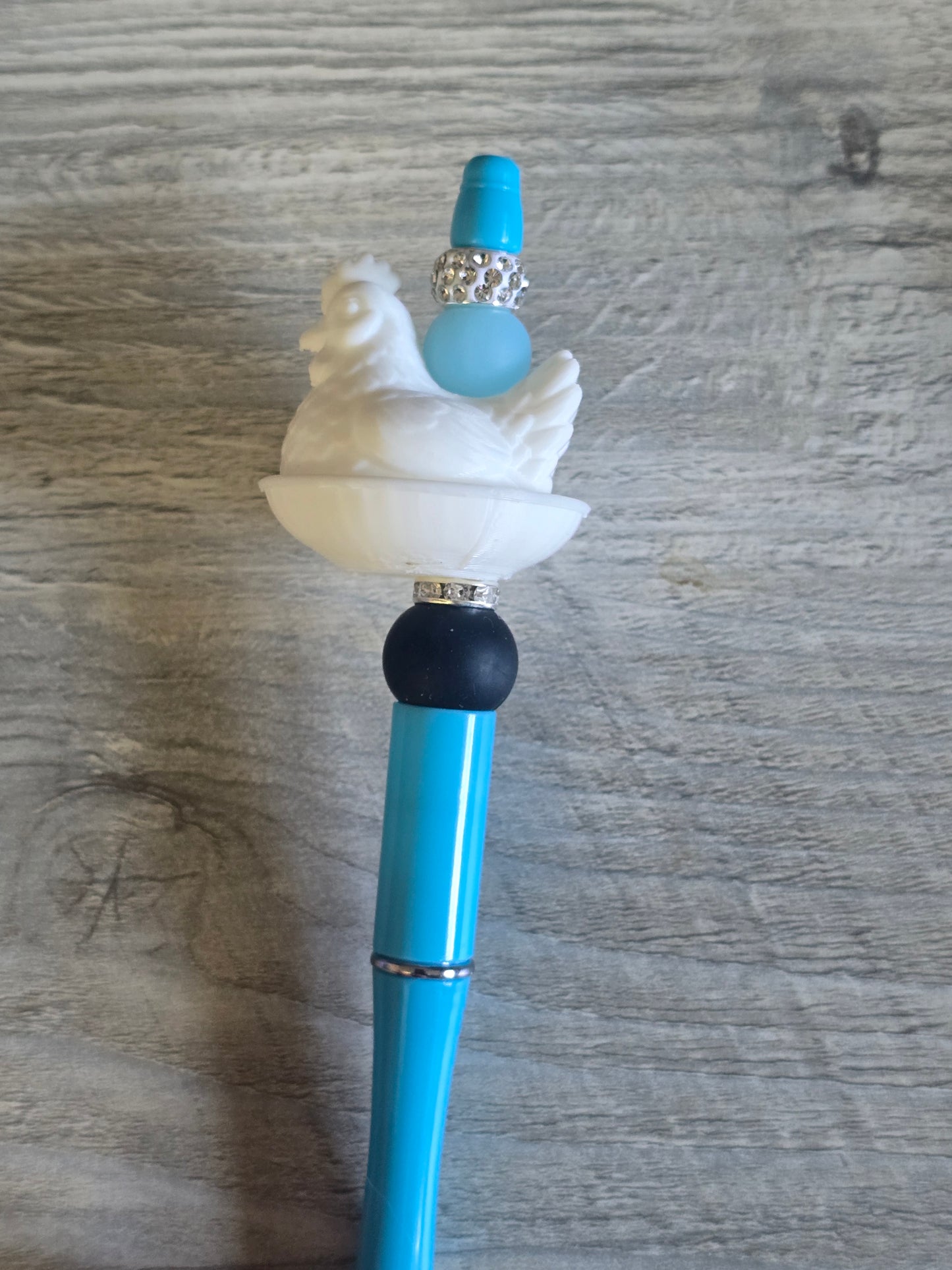 Hen on a pen beaded pen