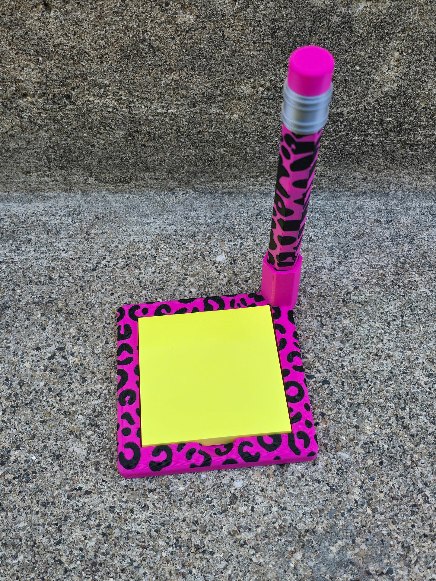 3D printed Leopard pen & sticky note holder