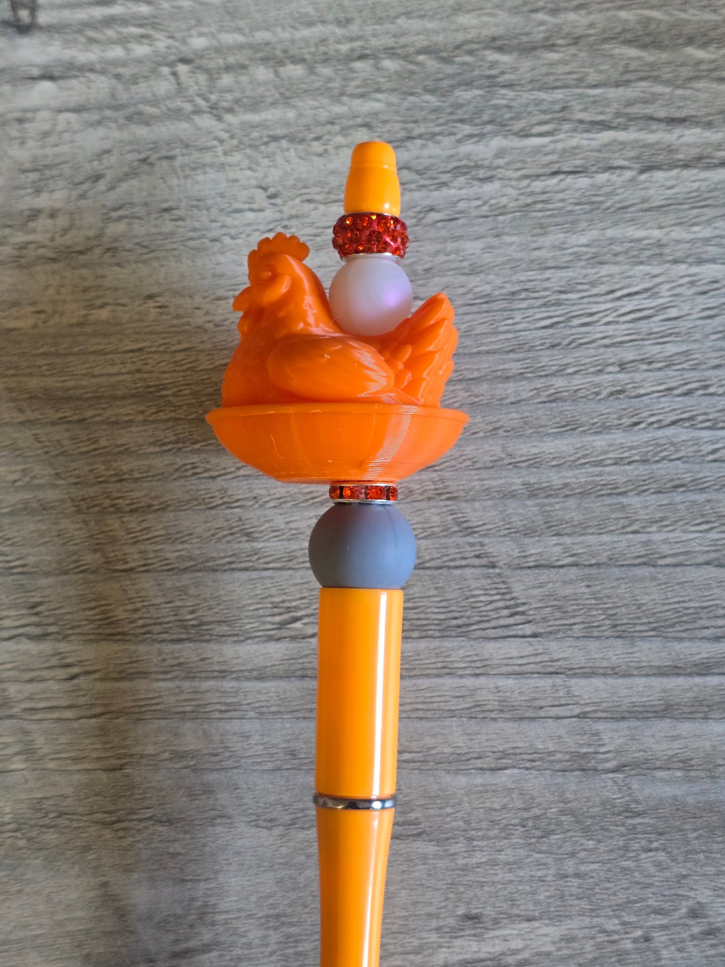Hen on a pen beaded pen