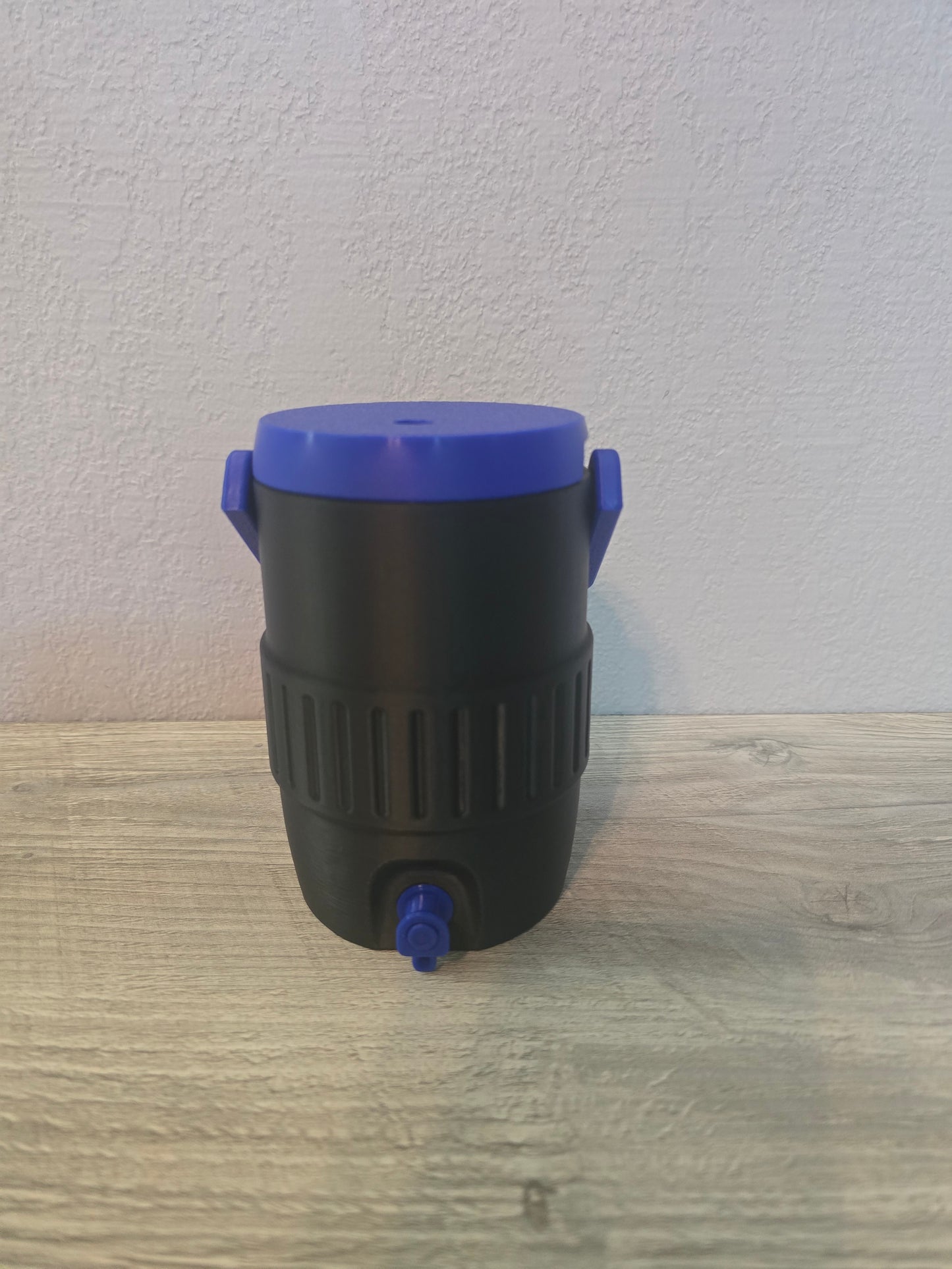 3D printed can cooler colors