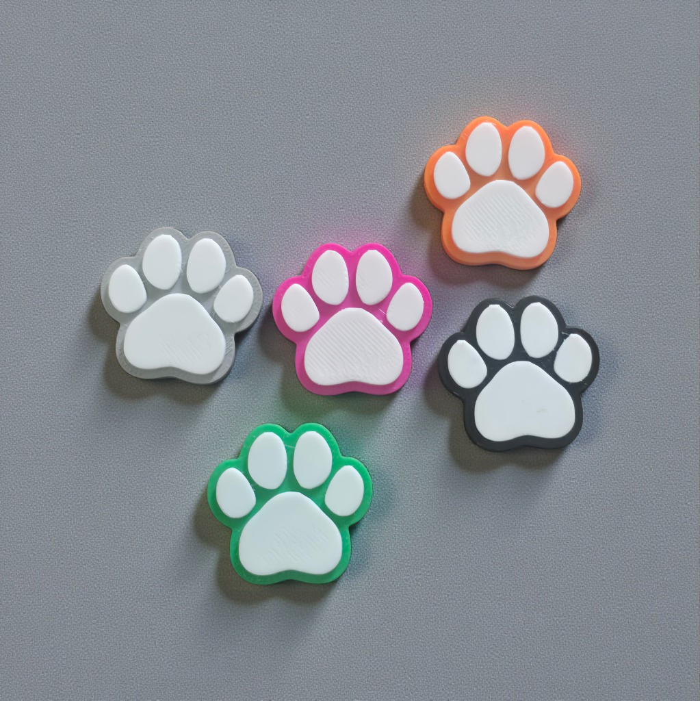 Paw print magnet