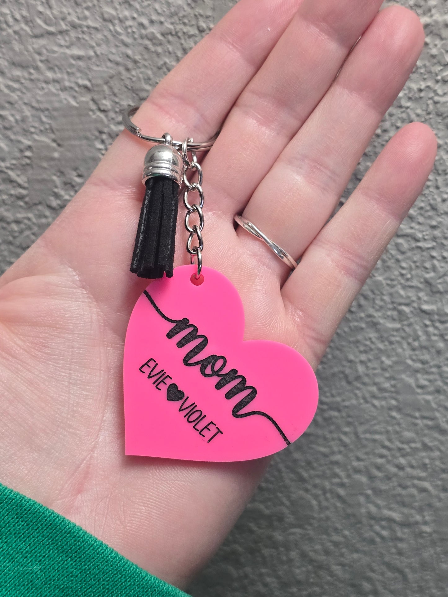 Mom acrylic keychain with kids names personalized
