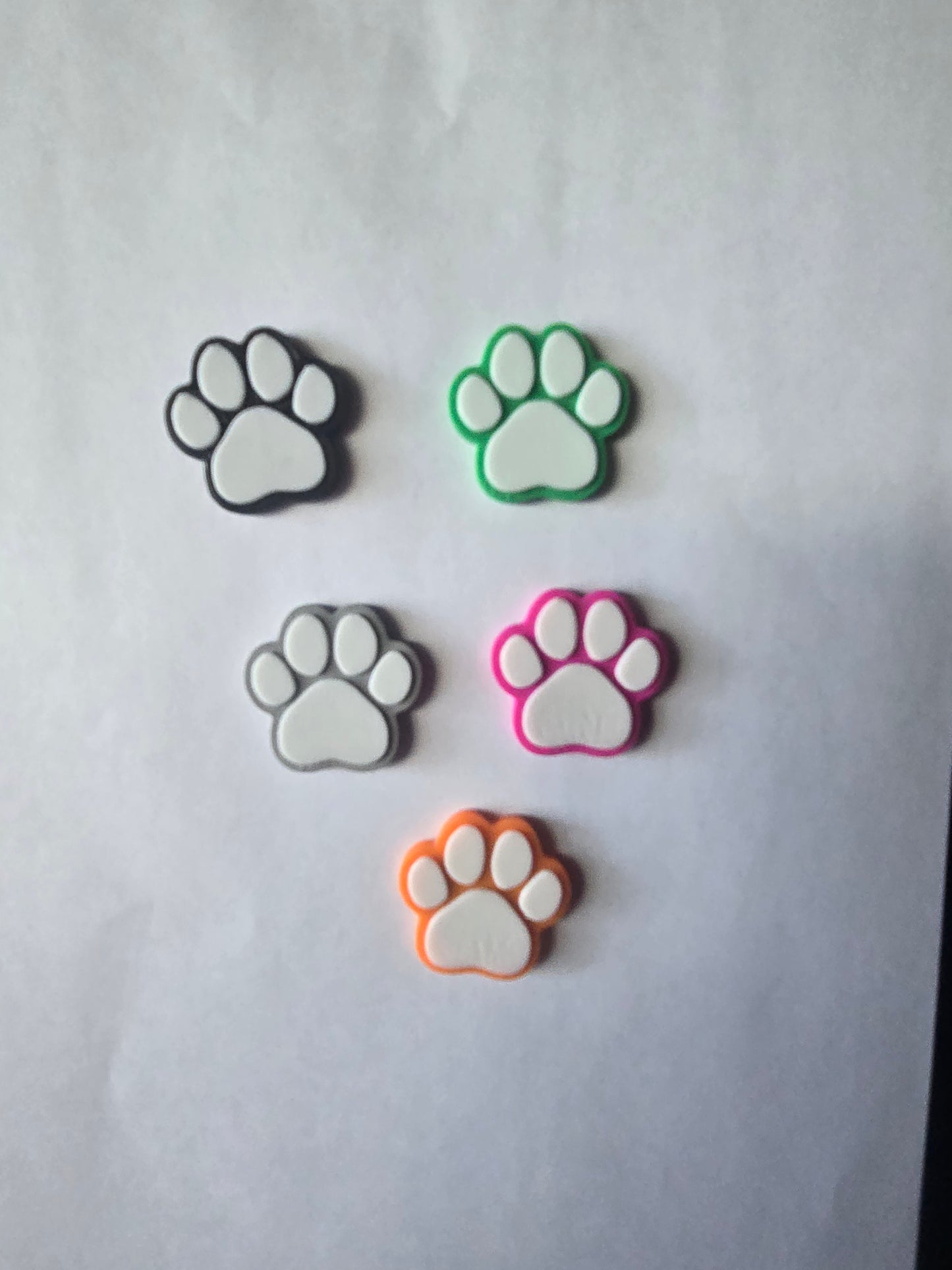 Paw print magnet