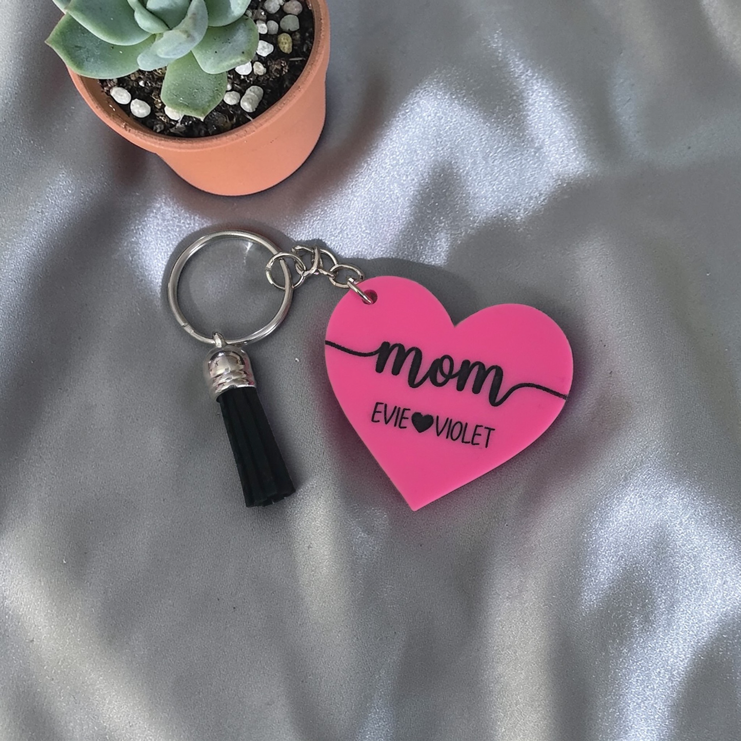 Mom acrylic keychain with kids names personalized