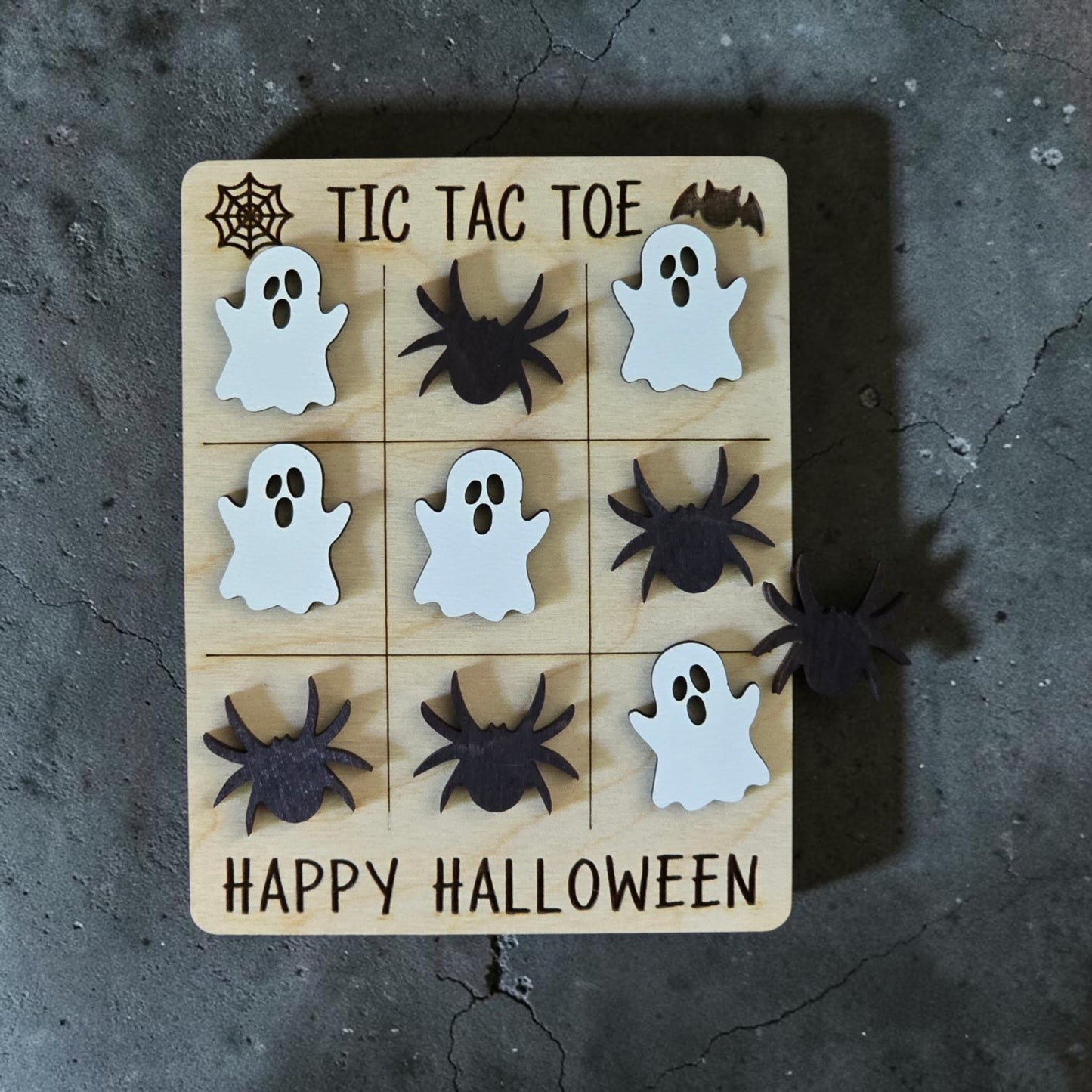 Happy Halloween Tic Tac Toe