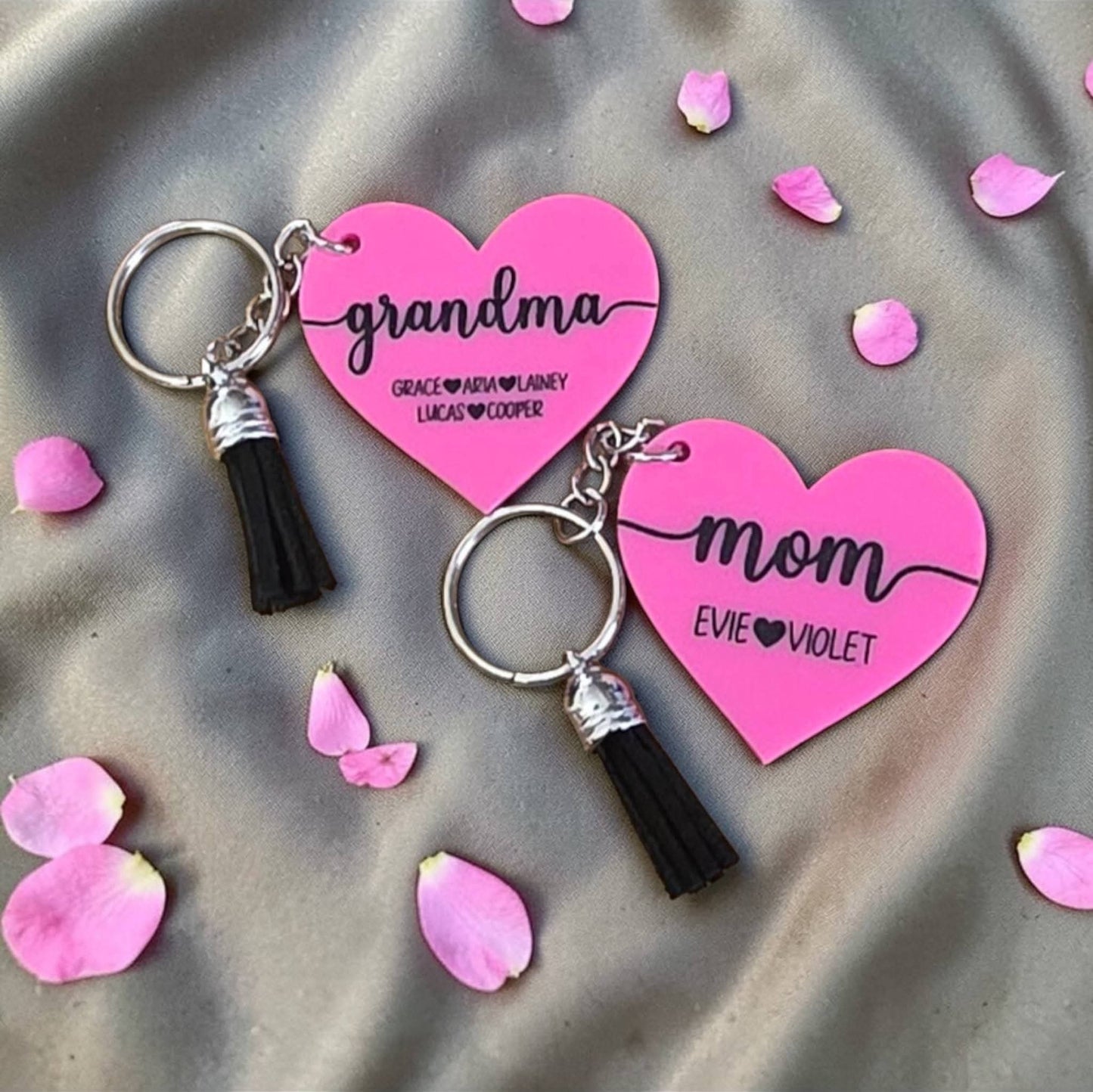 Mom acrylic keychain with kids names personalized