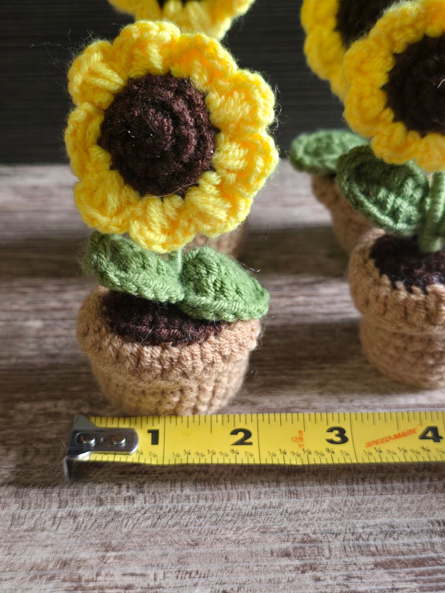 Knitted crochet flower
