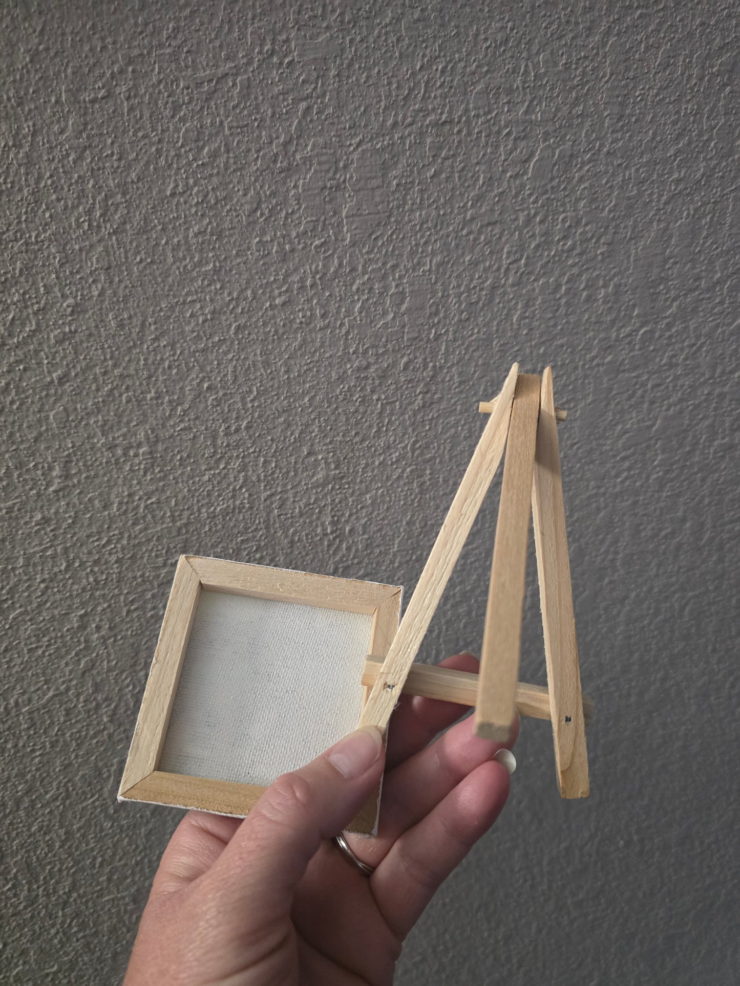 UV printed stretched canvas with easel